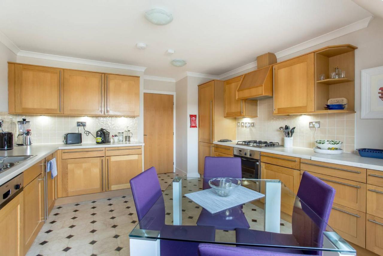 Joivy Inviting Apartment Near Leith Walk เอดินบะระ ภายนอก รูปภาพ