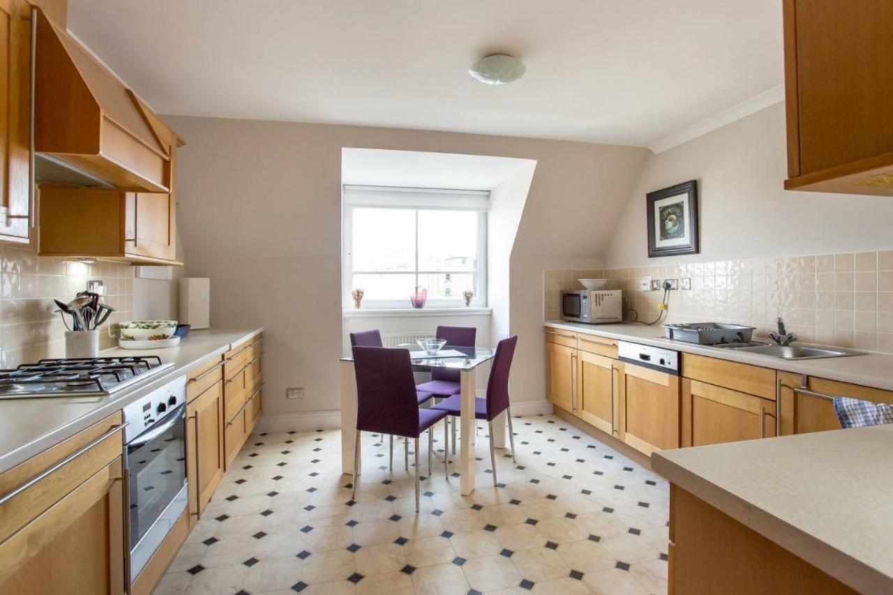 Joivy Inviting Apartment Near Leith Walk เอดินบะระ ภายนอก รูปภาพ